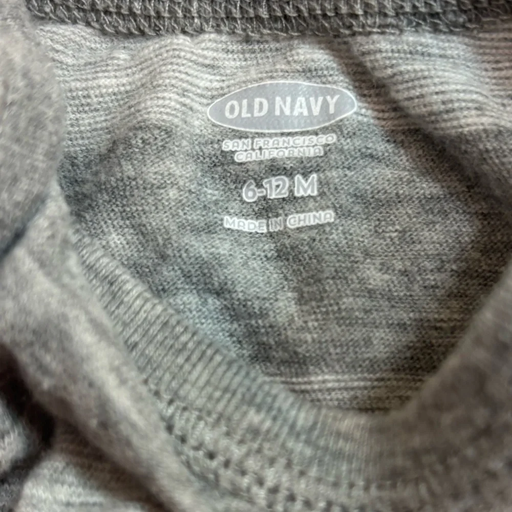 Cute Old Navy Gray Striped Kids One Piece shorts outfit- size 6-12 months